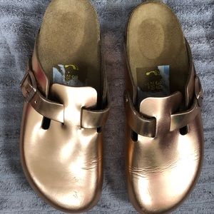 Gorgeous rose gold Birkenstock shoes size 39